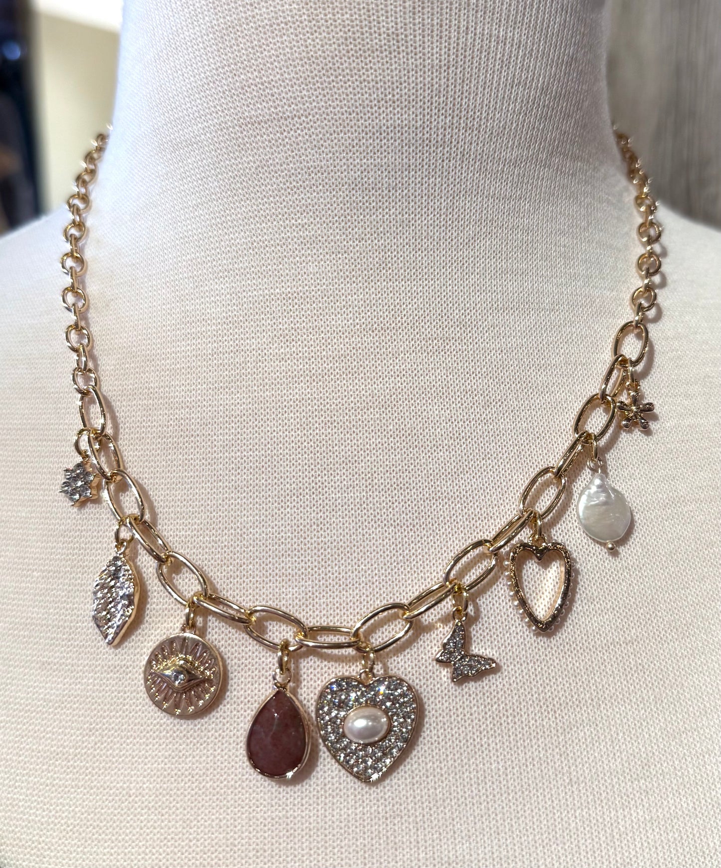 HEART CHARM NECKLACE