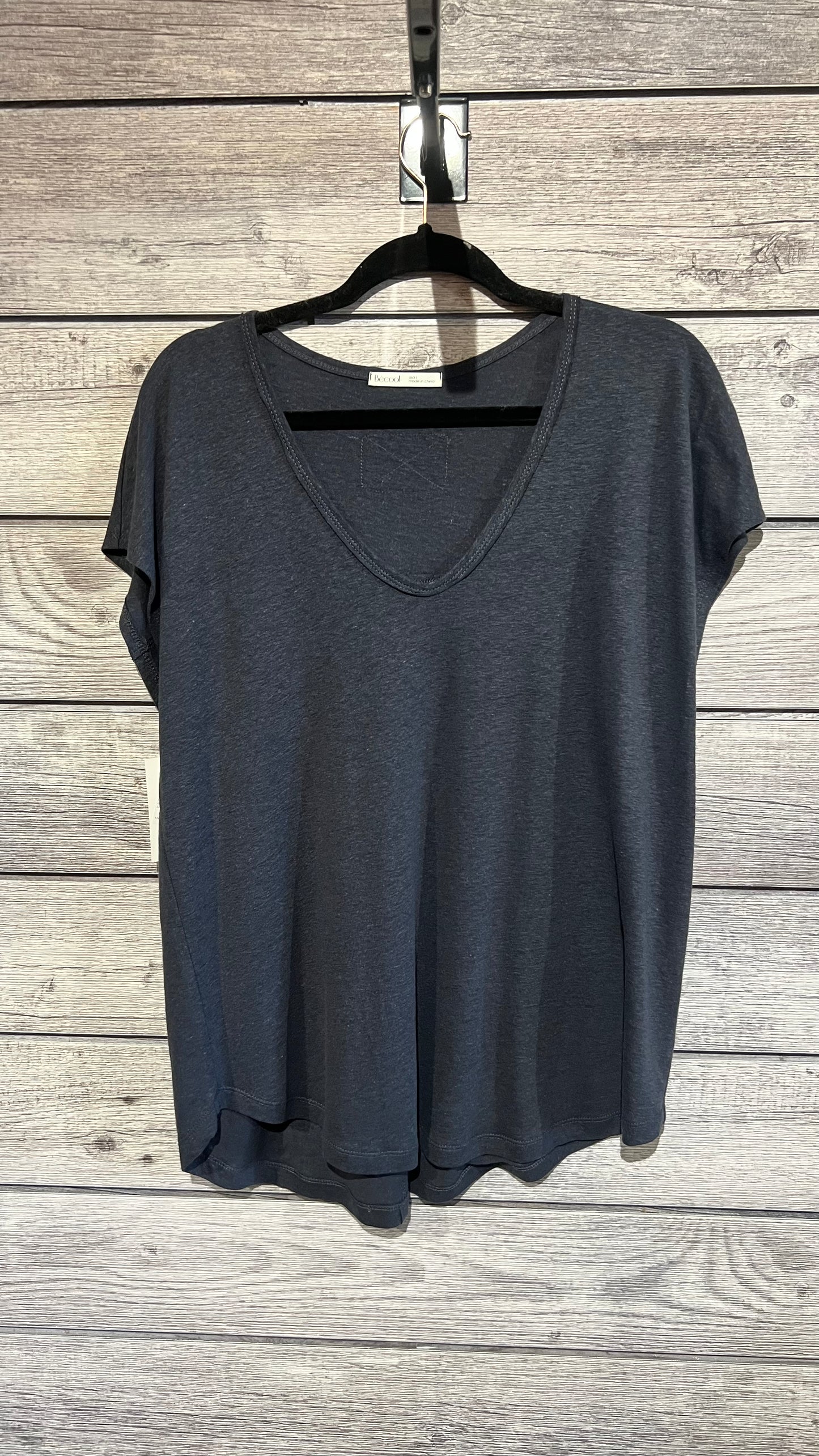 V-Neck Tee Lounger