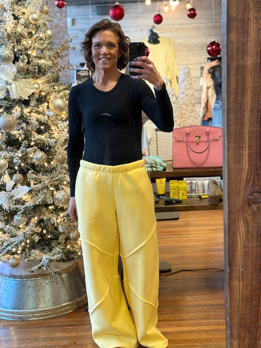 HELLO YELLOW JOGGERS